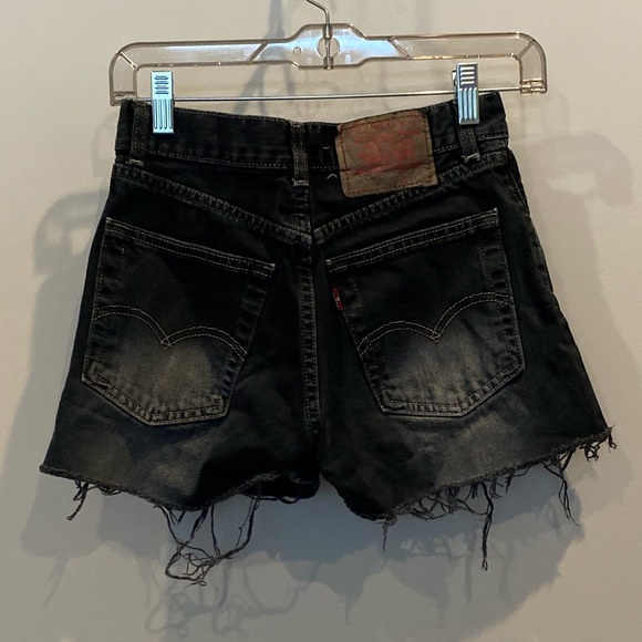 Levi’s Darn Denim Shorts - Picture 4 of 6
